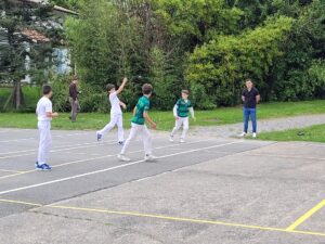 Lire la suite à propos de l’article Main Nue Place libre