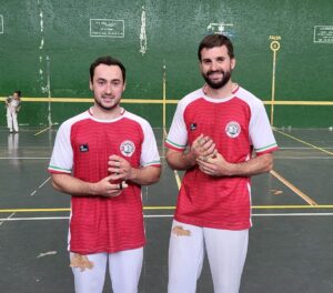 Lire la suite à propos de l’article Main nue Mur à gauche, Jean et Adrien en Finale.